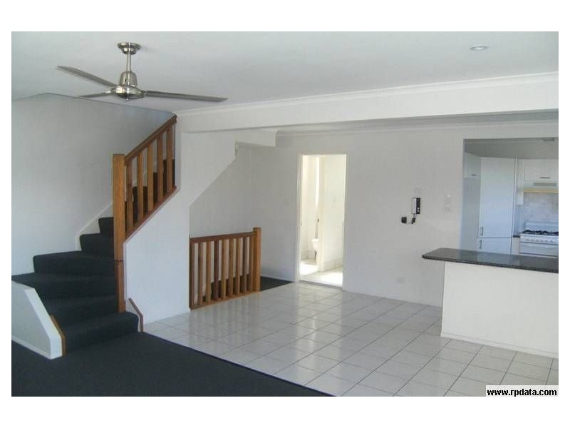9/19 Ellen Street, Woody Point QLD 4019