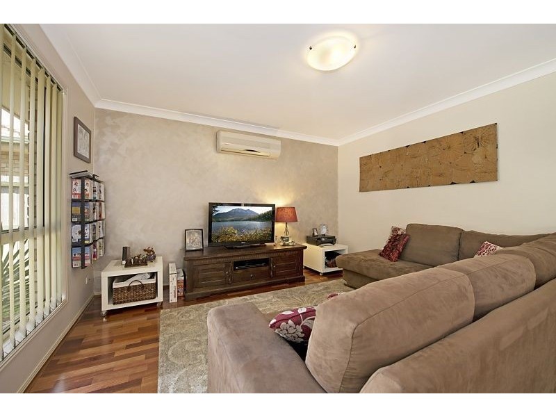 10 Monaghan Crescent, North Lakes QLD 4509