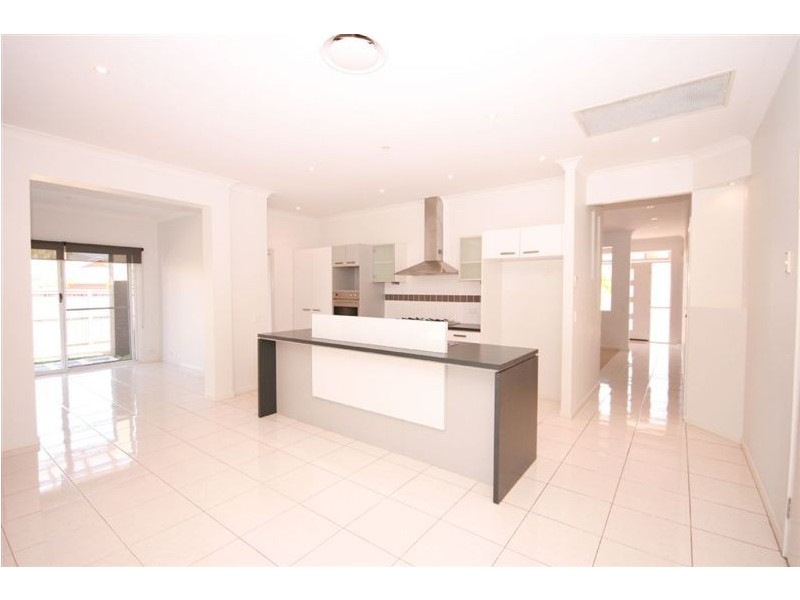 5 Grebe Circuit, North Lakes QLD 4509