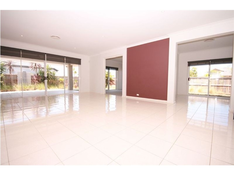 5 Grebe Circuit, North Lakes QLD 4509