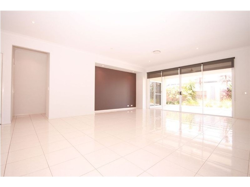 5 Grebe Circuit, North Lakes QLD 4509