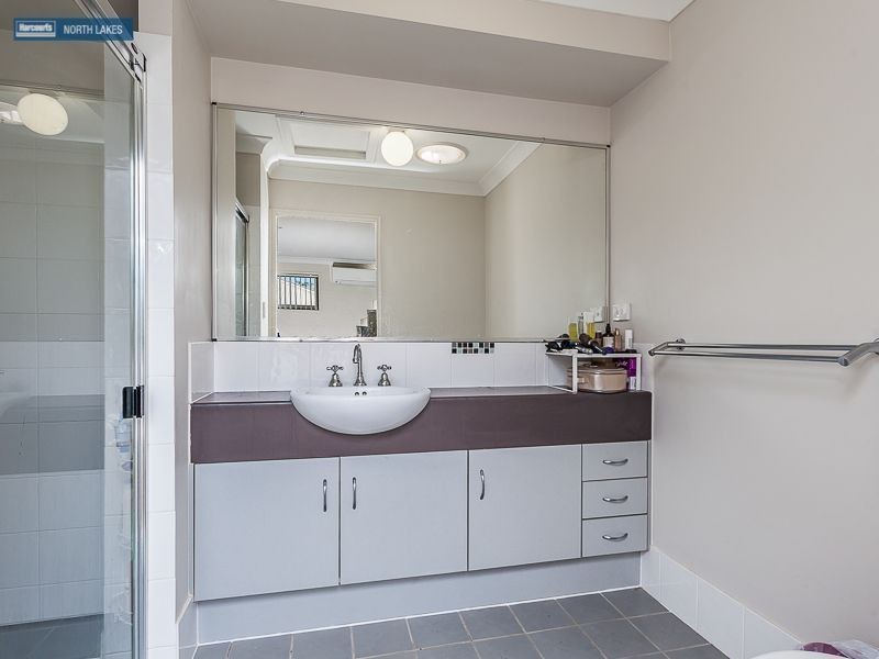 30 Kurrajong Circuit, North Lakes QLD 4509