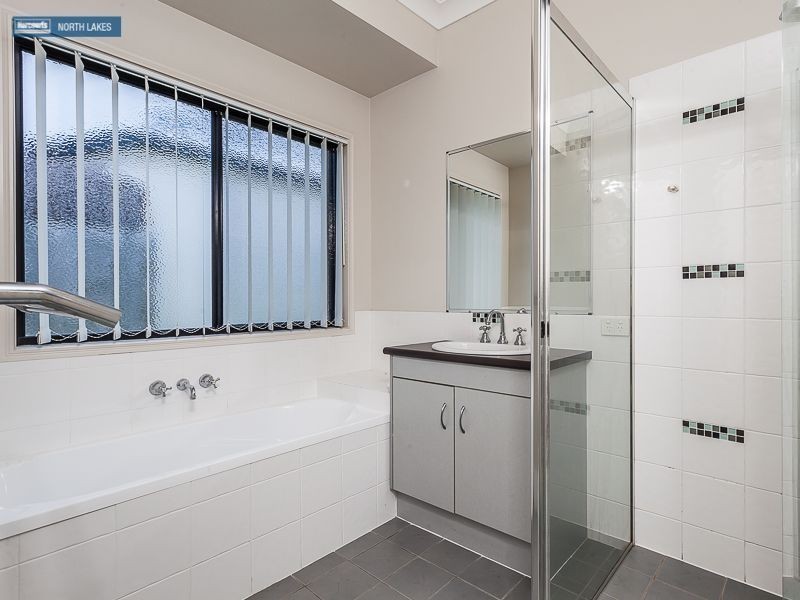 30 Kurrajong Circuit, North Lakes QLD 4509