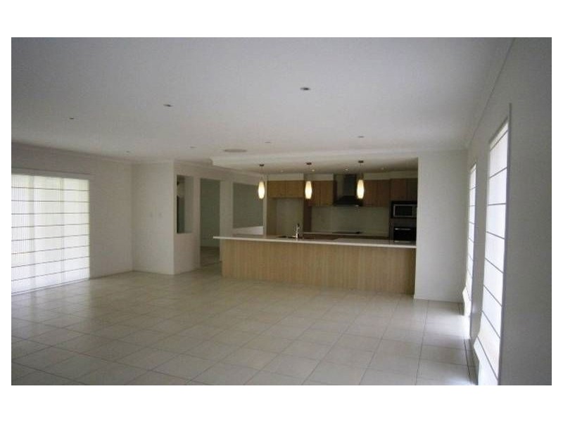 9 Holly Crescent, Griffin QLD 4503