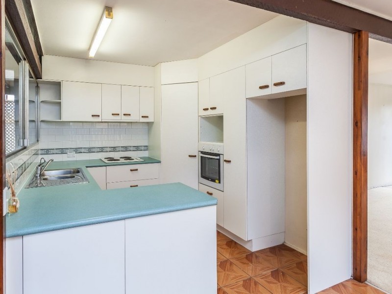 10 Patricia Street, Strathpine QLD 4500