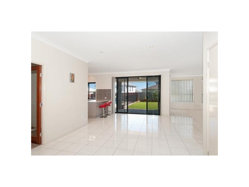 10 Trevino Parade, North Lakes QLD 4509