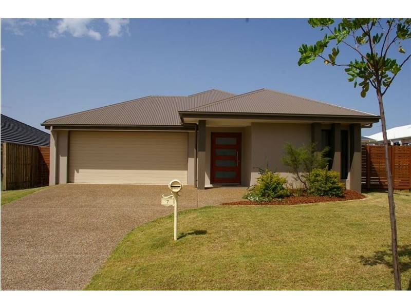 7 Waterway Crescent, Murrumba Downs QLD 4503