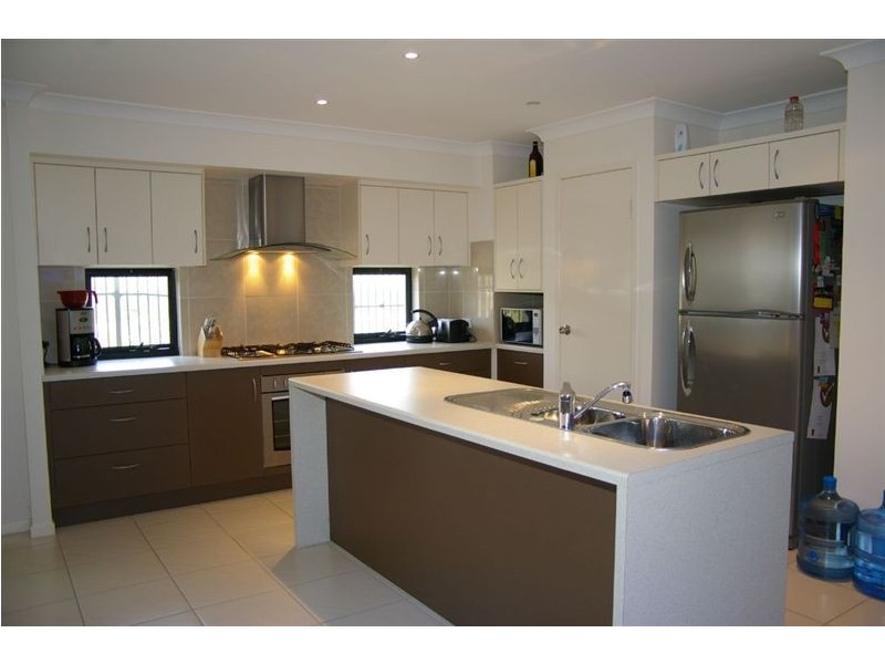 7 Waterway Crescent, Murrumba Downs QLD 4503