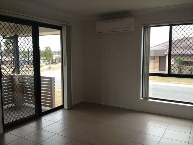 1/15 Highcliffe Crescent, North Lakes QLD 4509