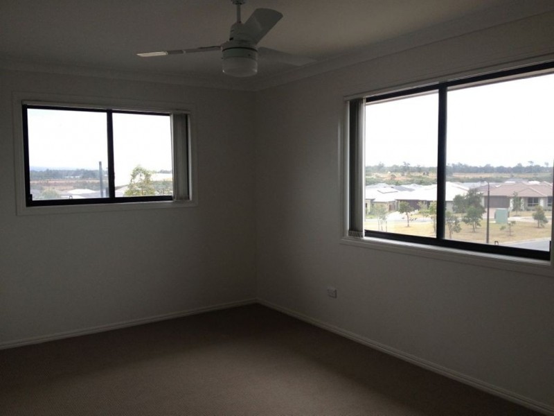 1/15 Highcliffe Crescent, North Lakes QLD 4509