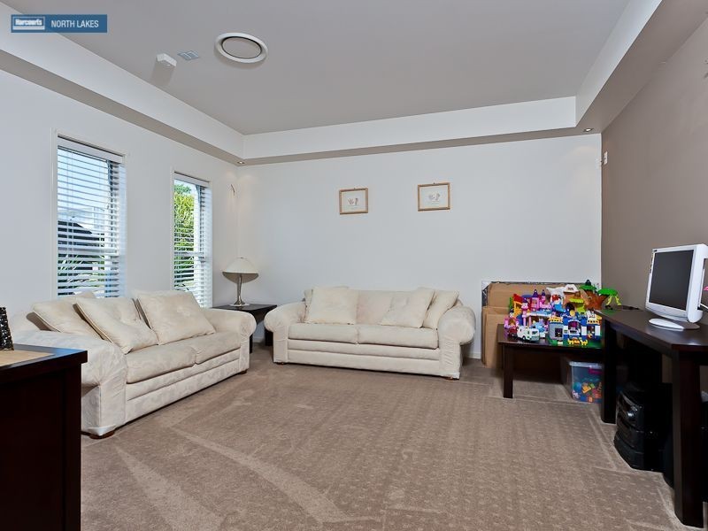 11 Elkington Circuit, North Lakes QLD 4509