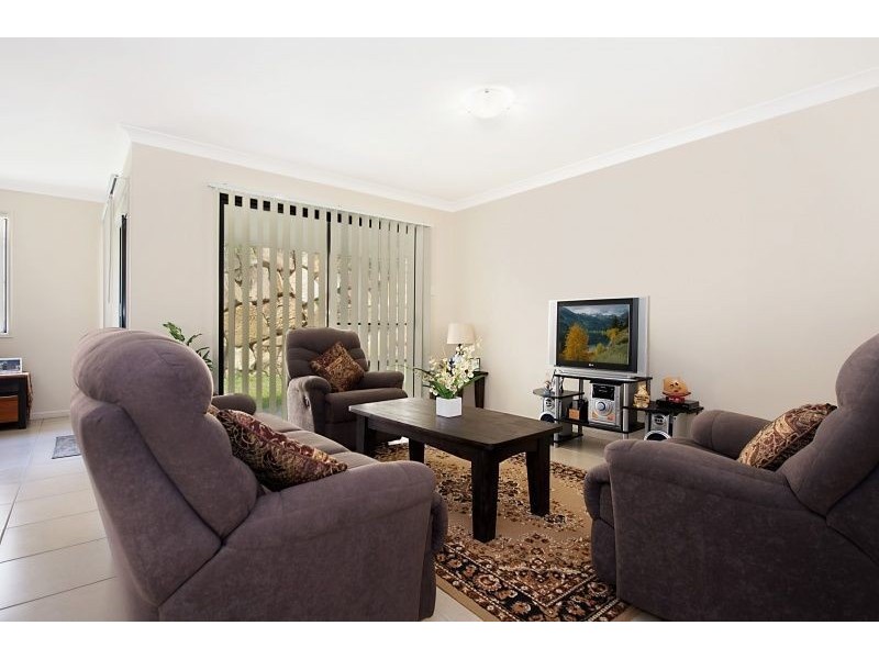 15 Nina Crescent, North Lakes QLD 4509