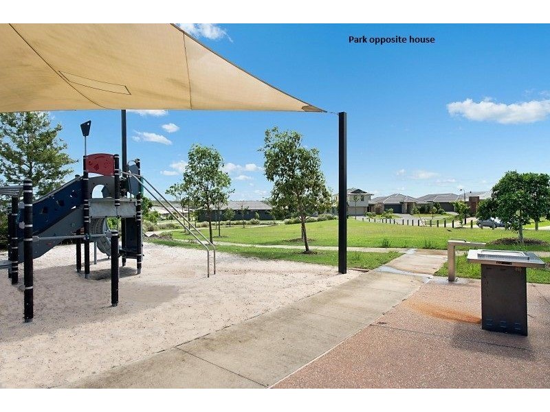 15 Nina Crescent, North Lakes QLD 4509