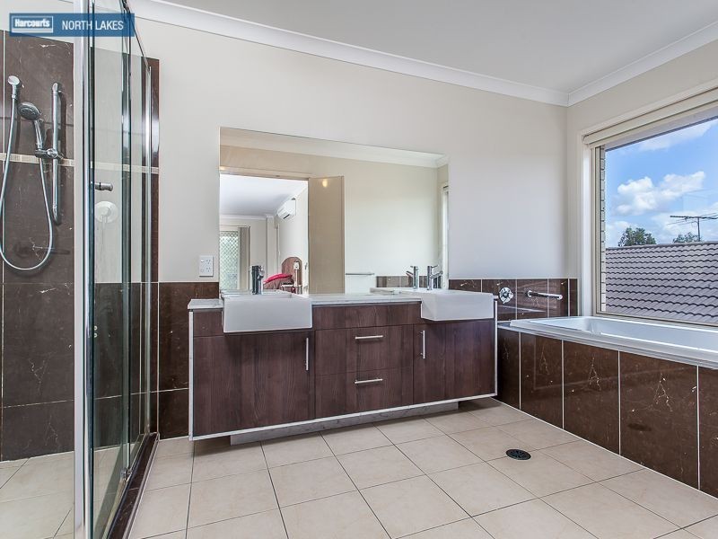 16 Wallaroo Circuit, North Lakes QLD 4509