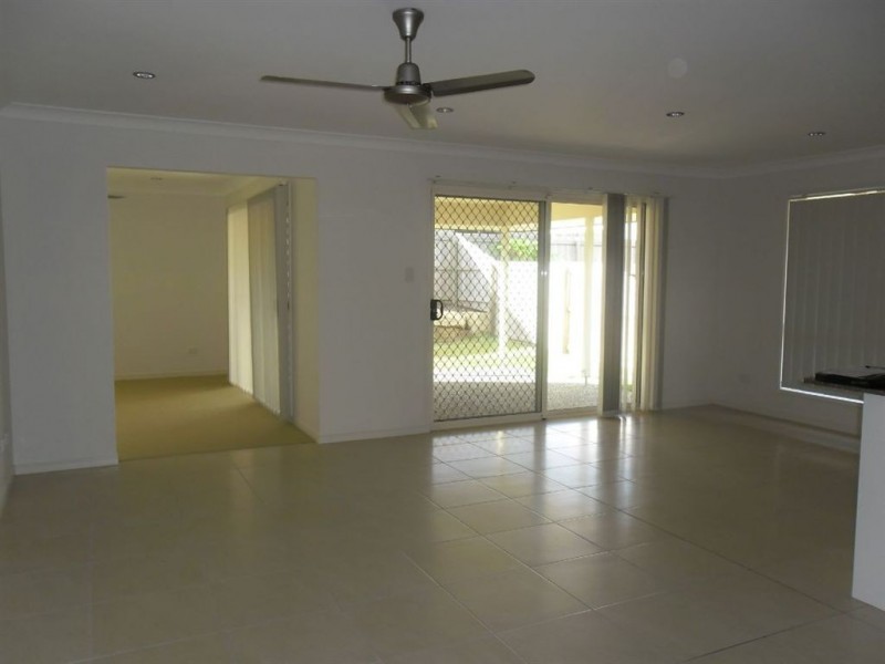 14 Mackintosh Drive, North Lakes QLD 4509