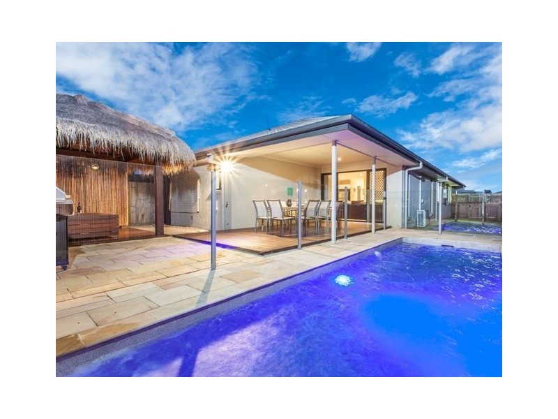32 Mackintosh Drive, North Lakes QLD 4509