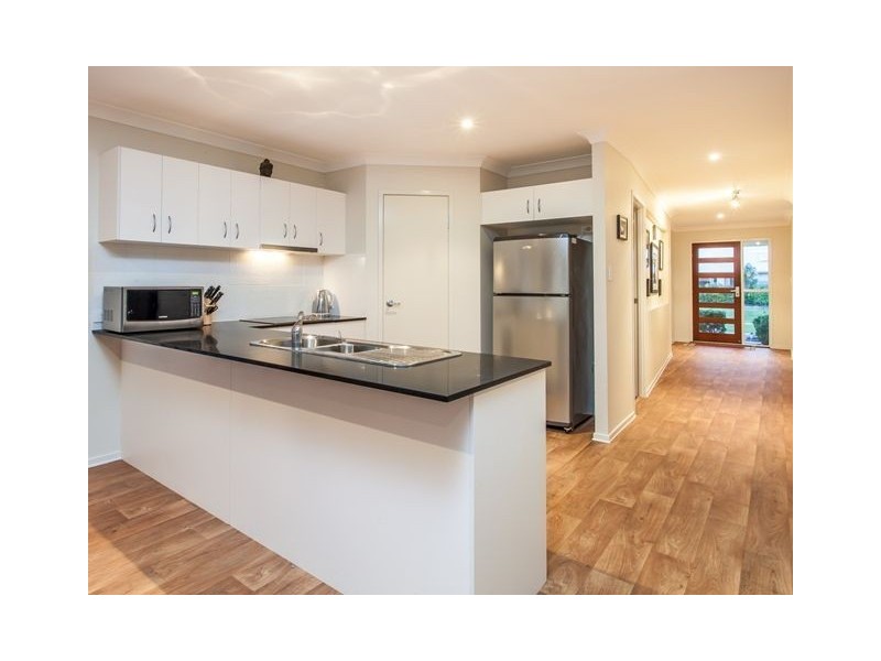 32 Mackintosh Drive, North Lakes QLD 4509