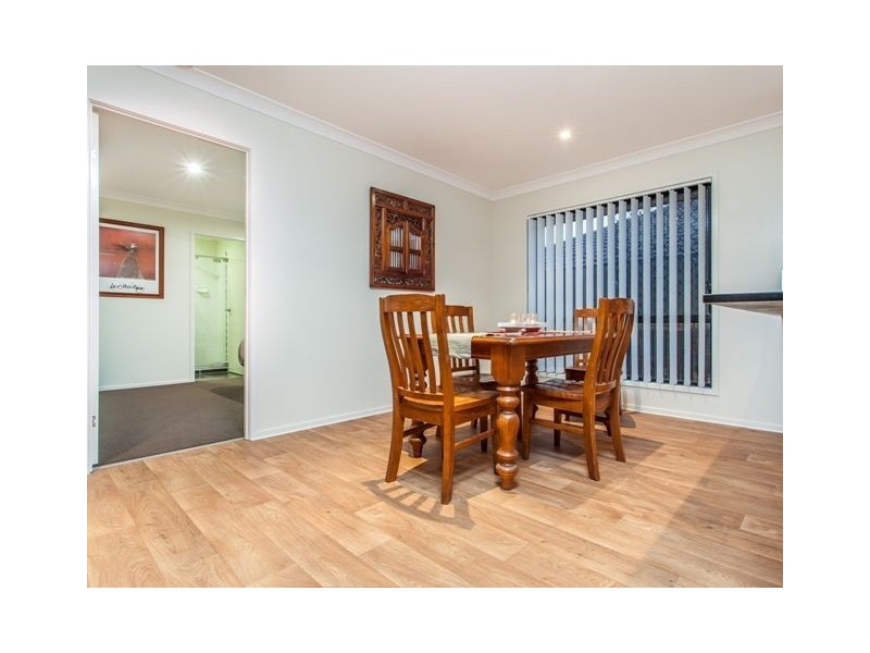 32 Mackintosh Drive, North Lakes QLD 4509