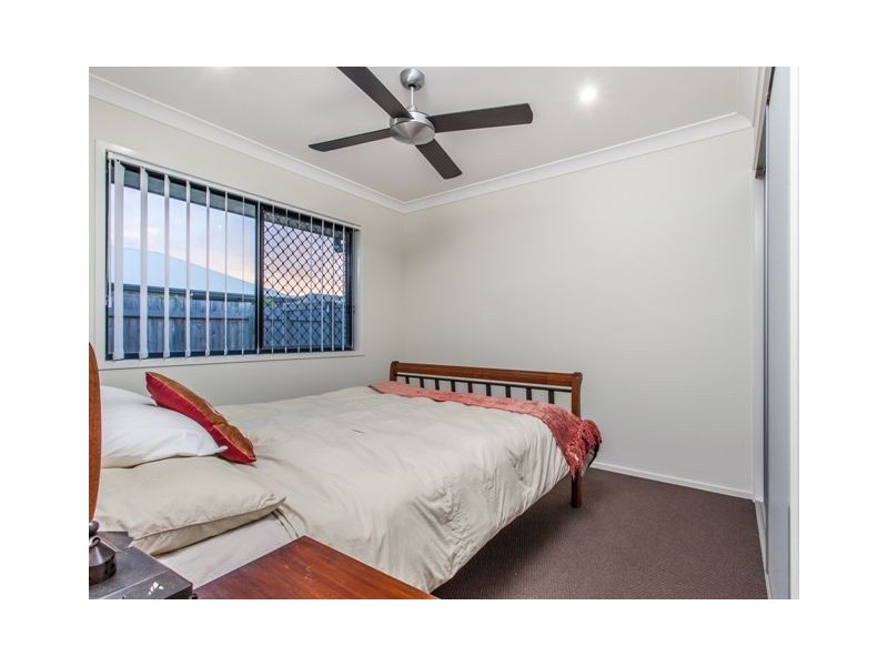 32 Mackintosh Drive, North Lakes QLD 4509