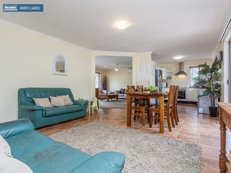 22 Cania Crescent, Petrie QLD 4502