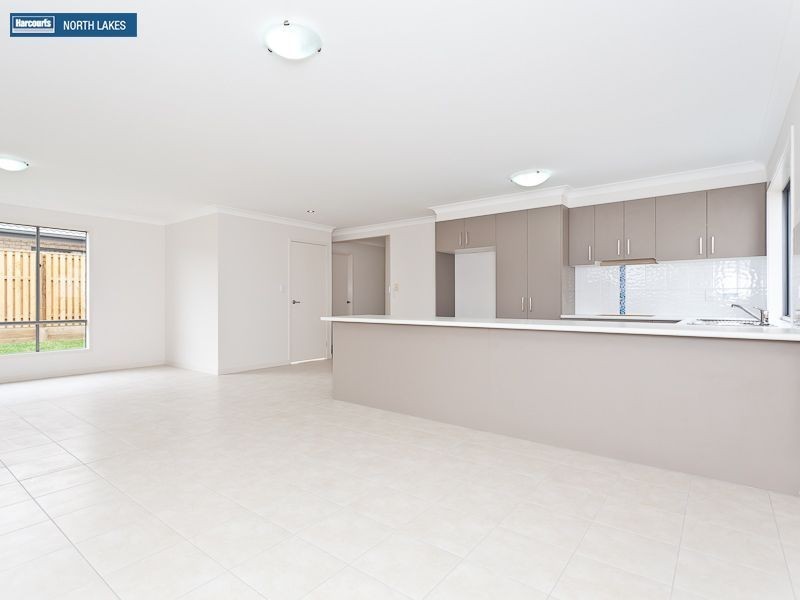 8 Melville Parade, North Lakes QLD 4509