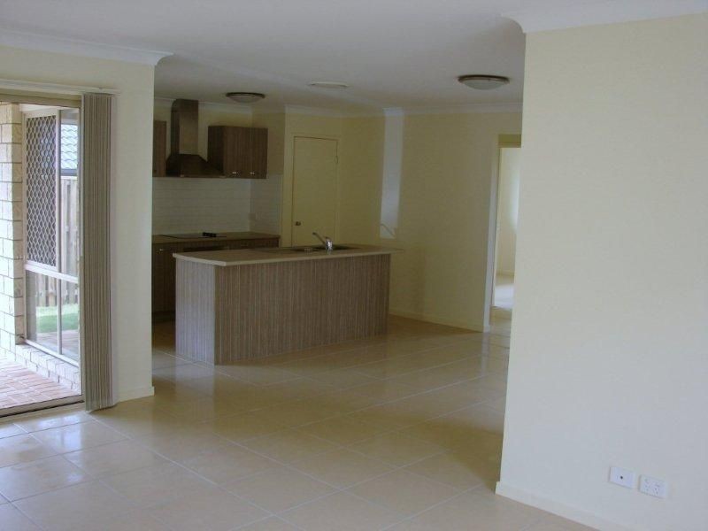 17 Sunstone Circuit, Mango Hill QLD 4509