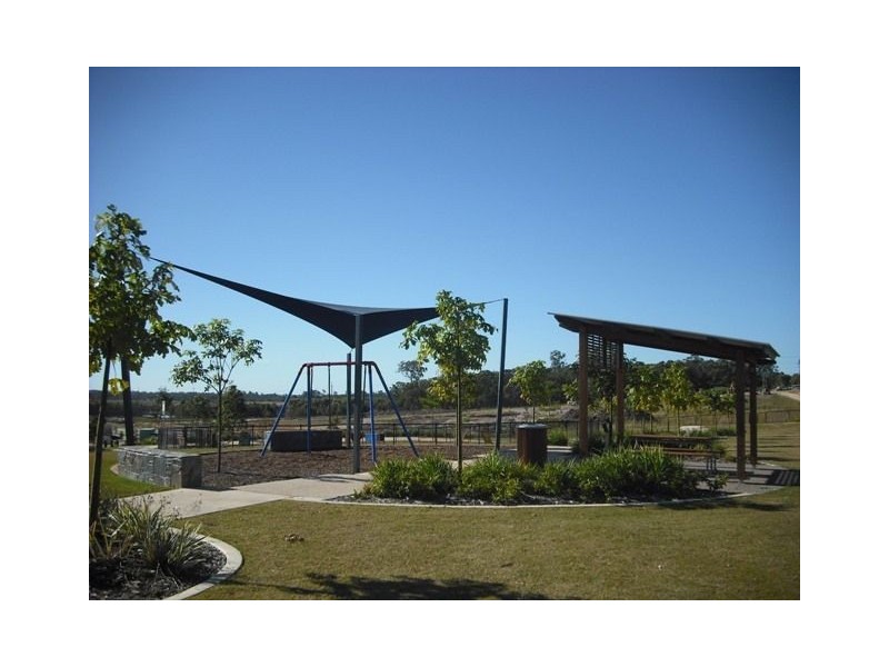 17 Sunstone Circuit, Mango Hill QLD 4509