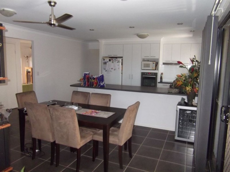16 Menara Circuit, North Lakes QLD 4509