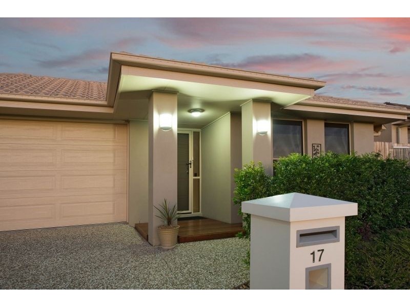 17 Highcliff Crescent, North Lakes QLD 4509