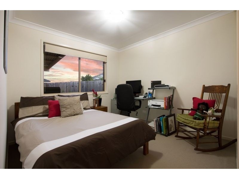 17 Highcliff Crescent, North Lakes QLD 4509
