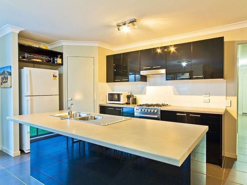 23 Cowen Terrace, North Lakes QLD 4509