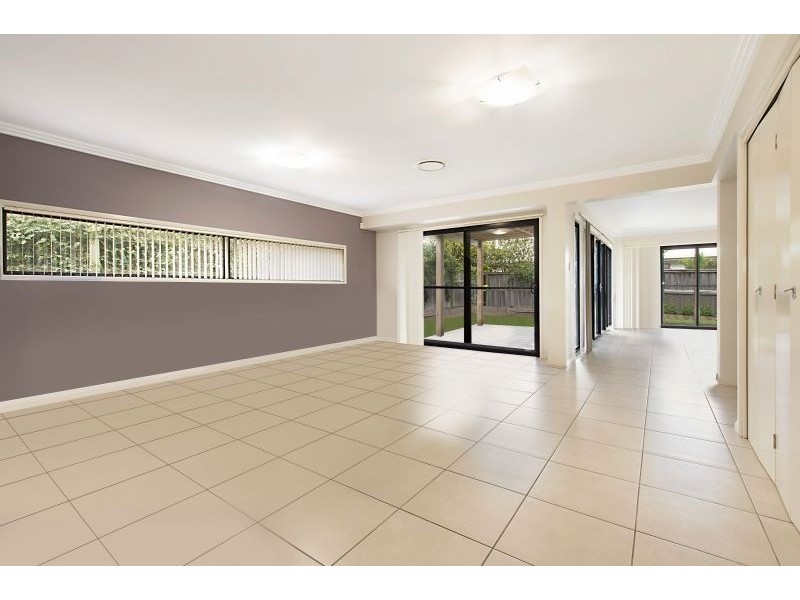 11 Riley Court, North Lakes QLD 4509