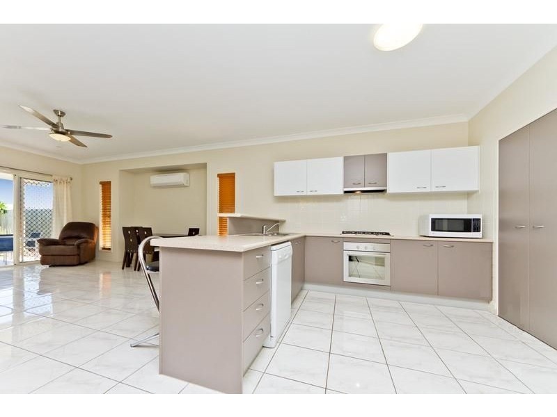 14 Wallaby Street, North Lakes QLD 4509