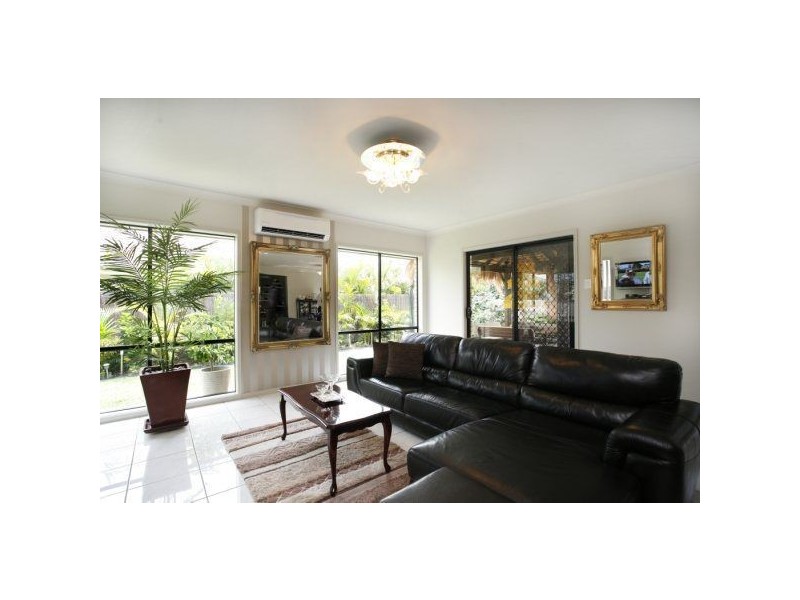 4 Kennedia Court, North Lakes QLD 4509