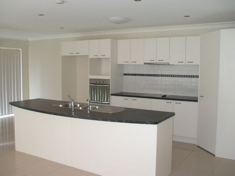 10 Gannet Circuit, North Lakes QLD 4509