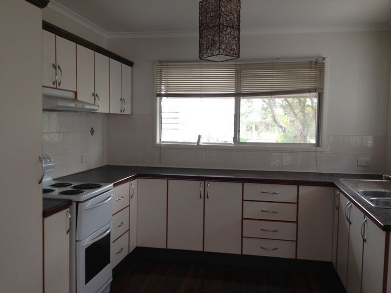12 Ettie Street, Redcliffe QLD 4020