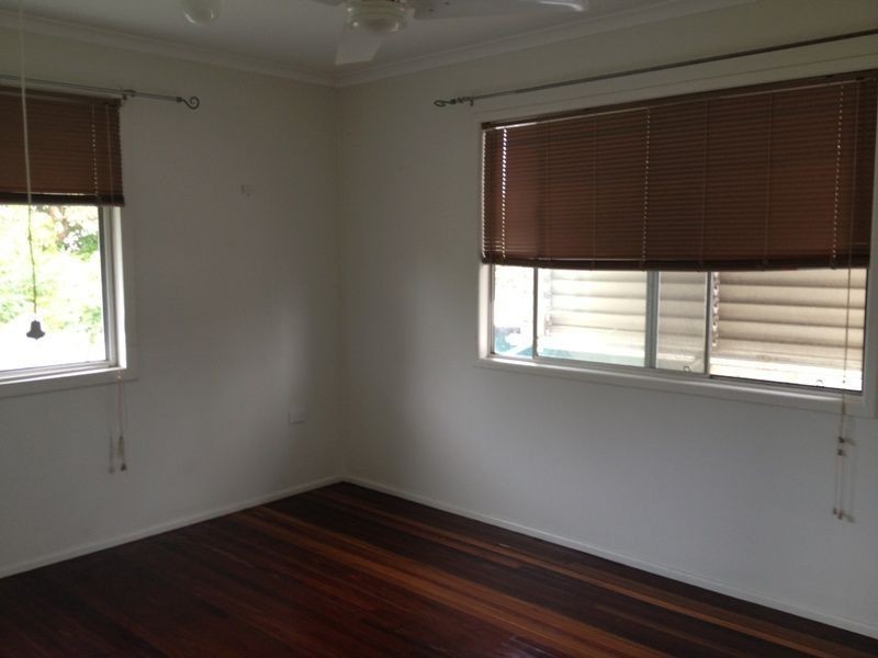 12 Ettie Street, Redcliffe QLD 4020