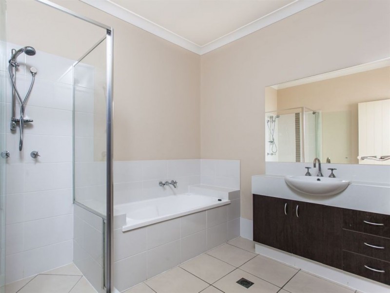 4 Player Street, North Lakes QLD 4509