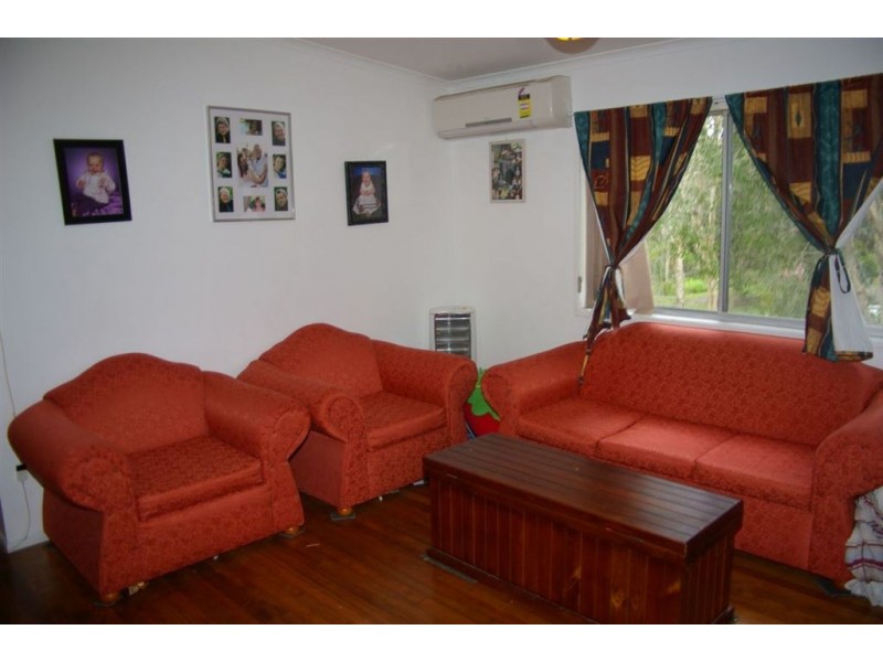 15 Blazey Street, Kallangur QLD 4503