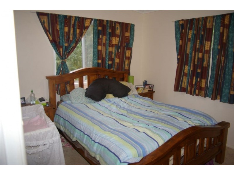 15 Blazey Street, Kallangur QLD 4503