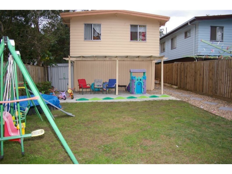 15 Blazey Street, Kallangur QLD 4503