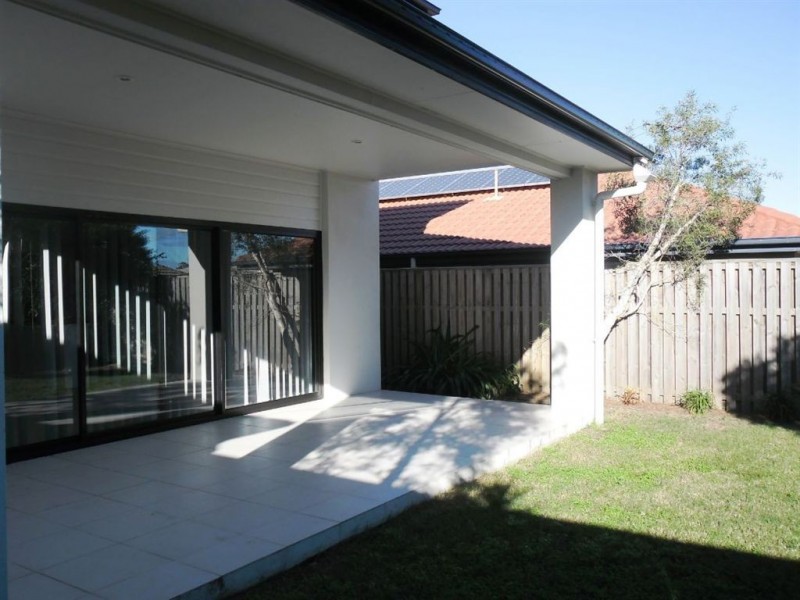 33 Astley Parade, North Lakes QLD 4509