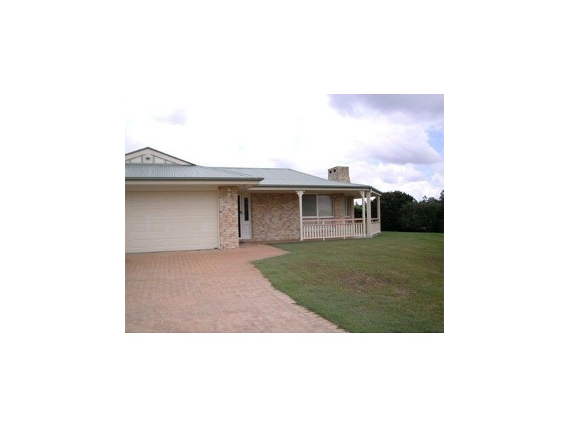 8 Mohr Court, Petrie QLD 4502