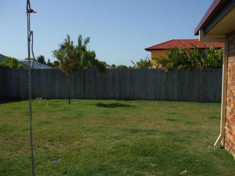 3 Whitfield Cres, North Lakes QLD 4509