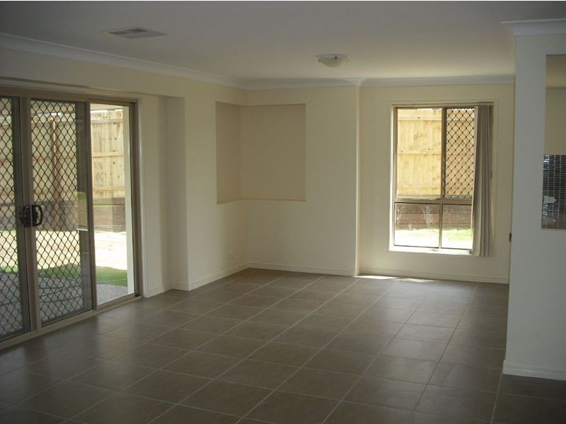 10 Faldo Court, North Lakes QLD 4509