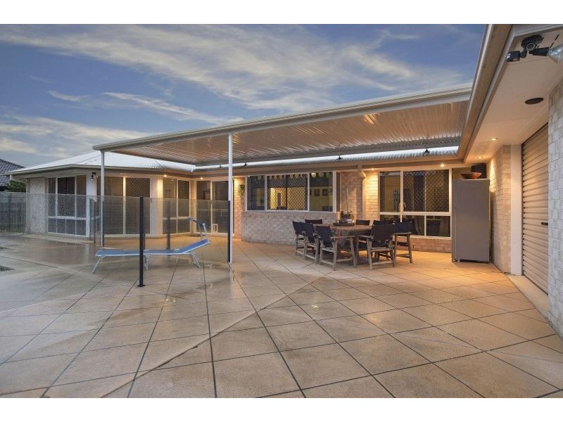 5 Petermann Drive, North Lakes QLD 4509