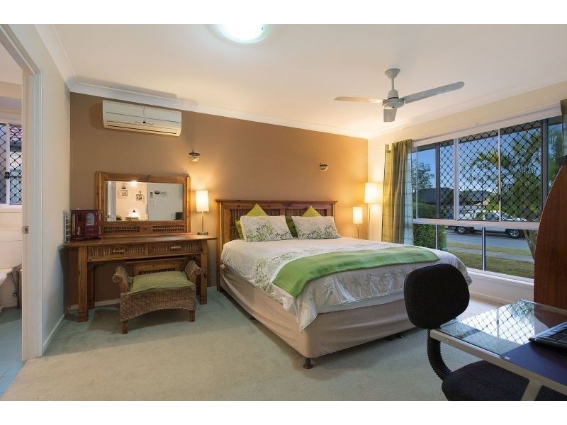 5 Petermann Drive, North Lakes QLD 4509
