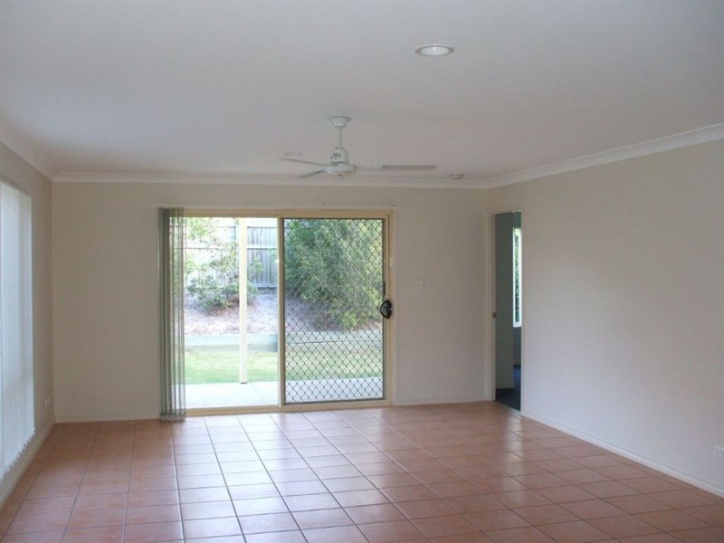 15 Wyperfield Court, North Lakes QLD 4509