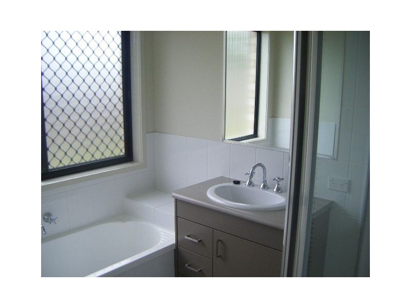 10 Wakeham Street, Kallangur QLD 4503