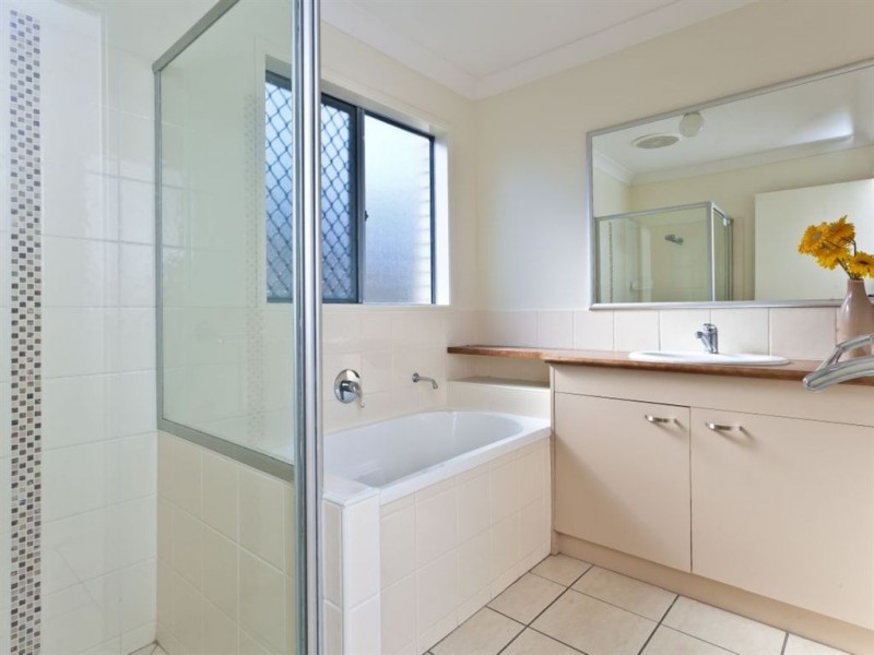 10 Whitlock Drive, Rothwell QLD 4022